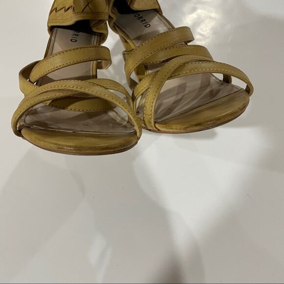 Torrid Tan Woven Block High Heel Open Toe Sandals Size 8 Wide - Picture 5 of 10